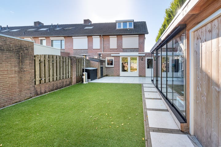 Photo 36 of Mariannestraat 34