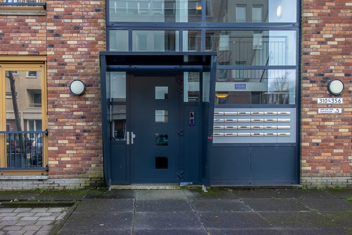 Photo 22 of Hazerswoudestraat 344