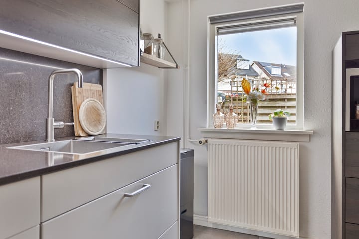 Photo 8 of Jhr. Ruys de Beerenbrouckstraat 11