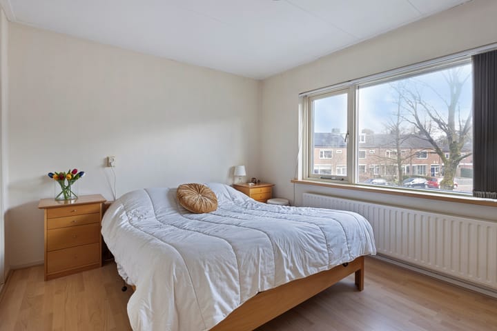 Photo 17 of Jhr. Ruys de Beerenbrouckstraat 11