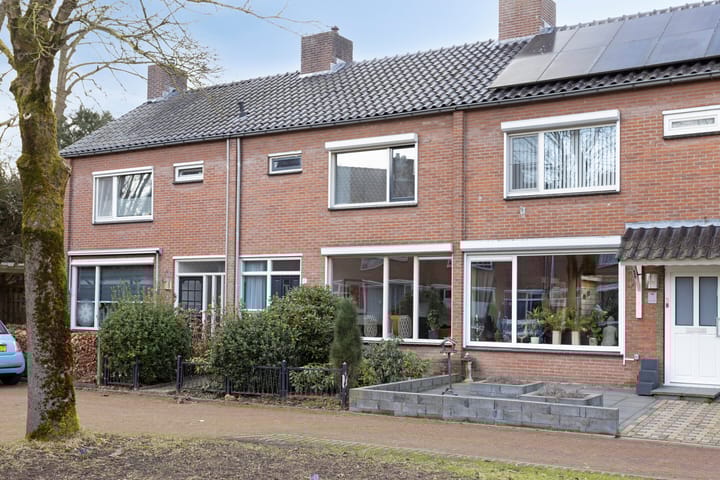 Photo 29 of Jhr. Ruys de Beerenbrouckstraat 11