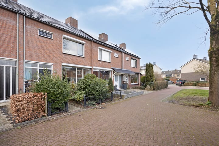 Photo 31 of Jhr. Ruys de Beerenbrouckstraat 11