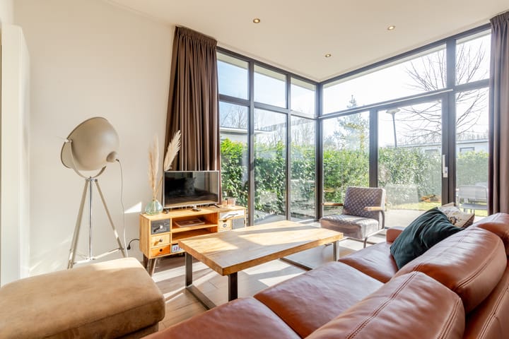 Foto 2 van Zuiderweg 2-R0101