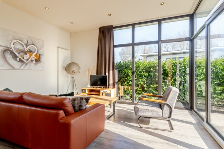 Foto 4 van Zuiderweg 2-R0101