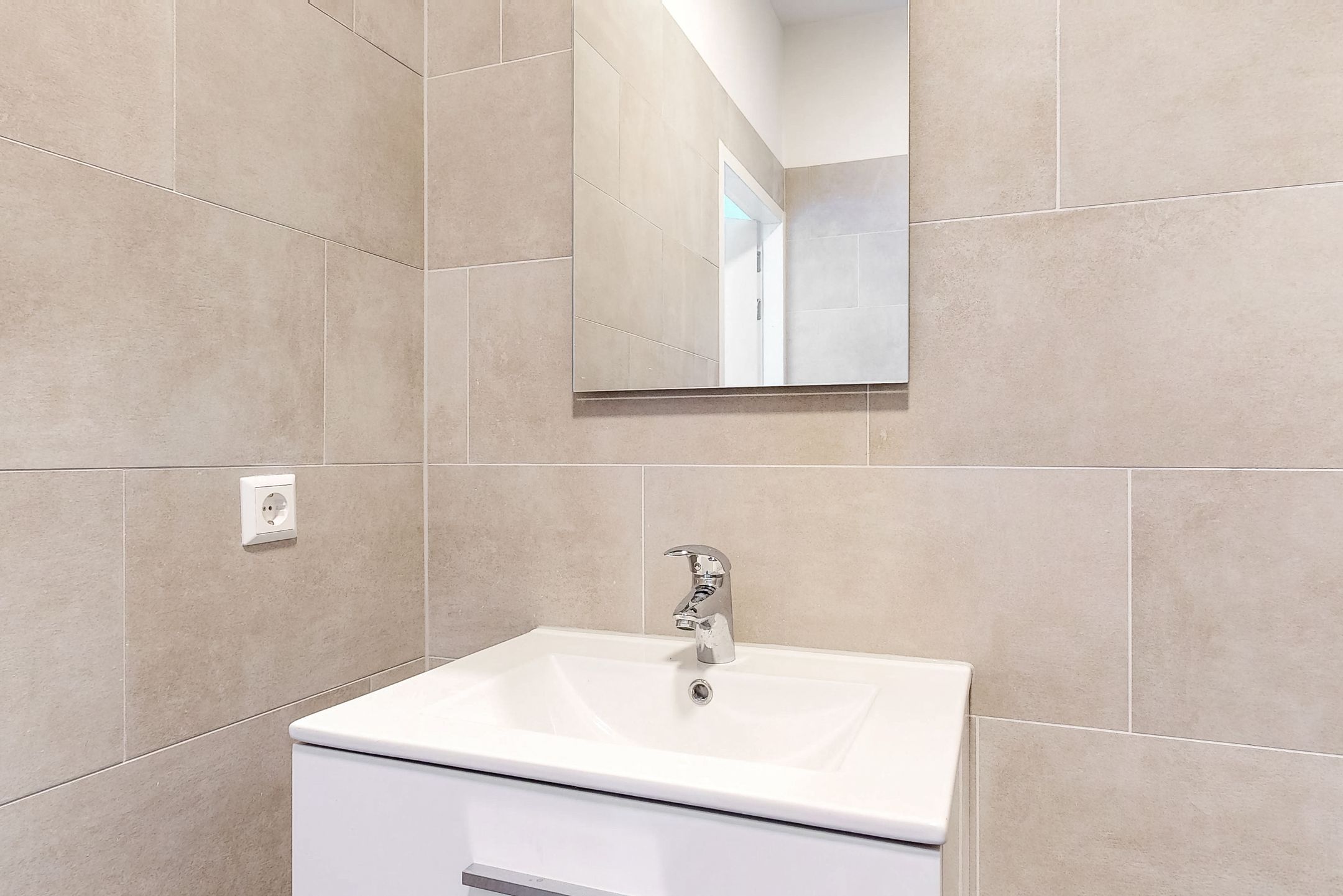 Photo 15 of Uitstraat 173