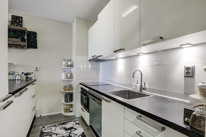 Photo 18 of Alexanderstraat 93