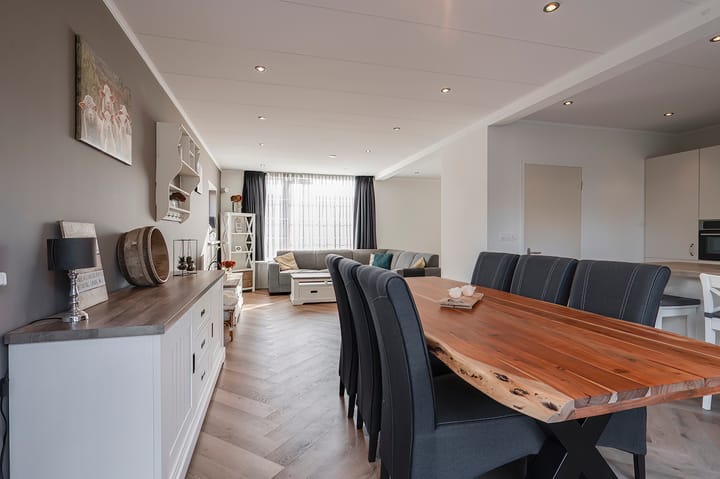 Photo 15 of Thorbeckestraat 9