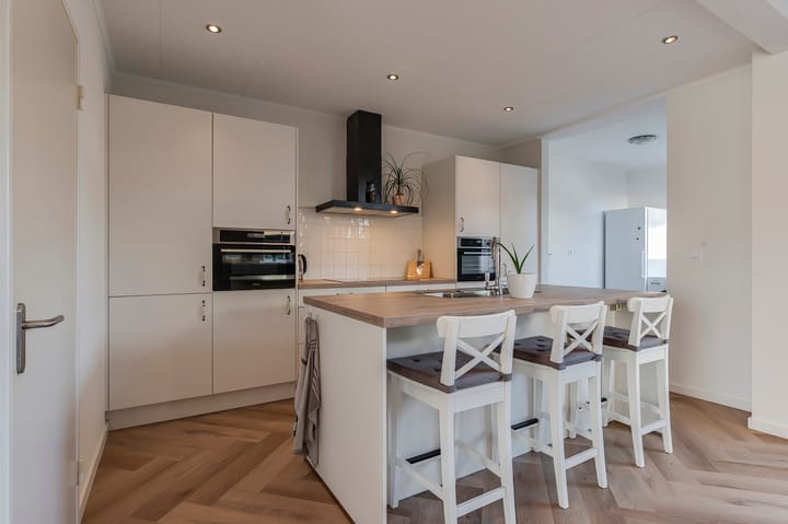 Photo 17 of Thorbeckestraat 9