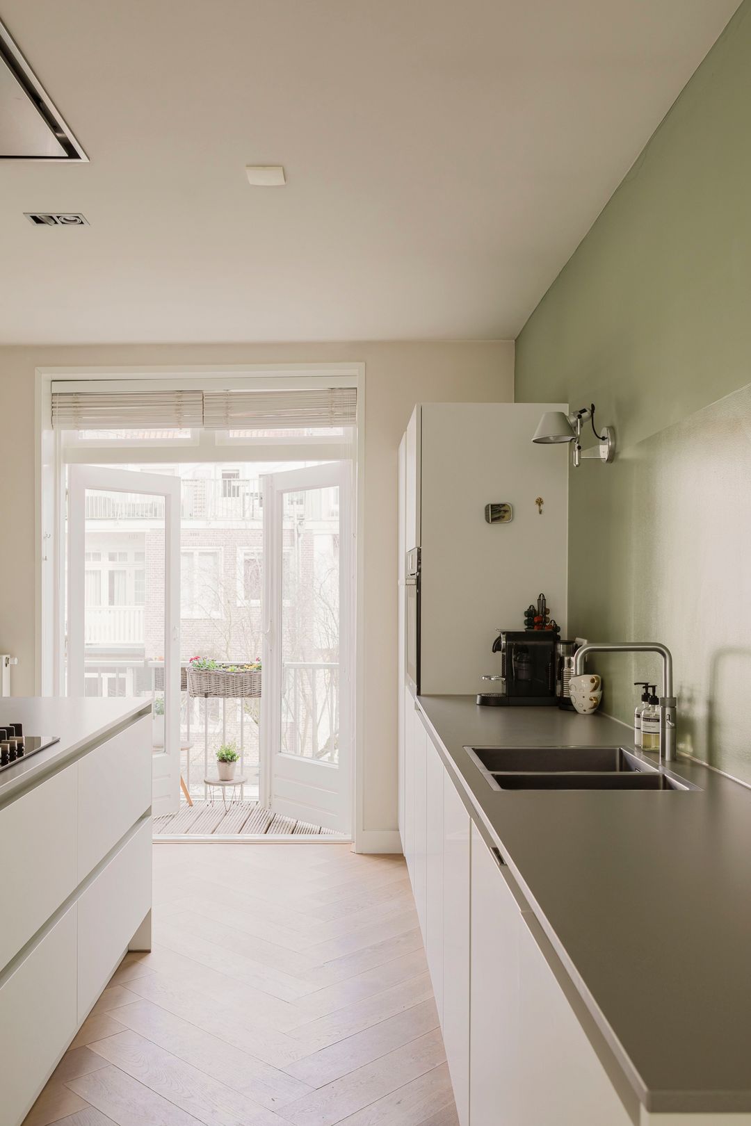 Photo 13 of Diezestraat 27-2