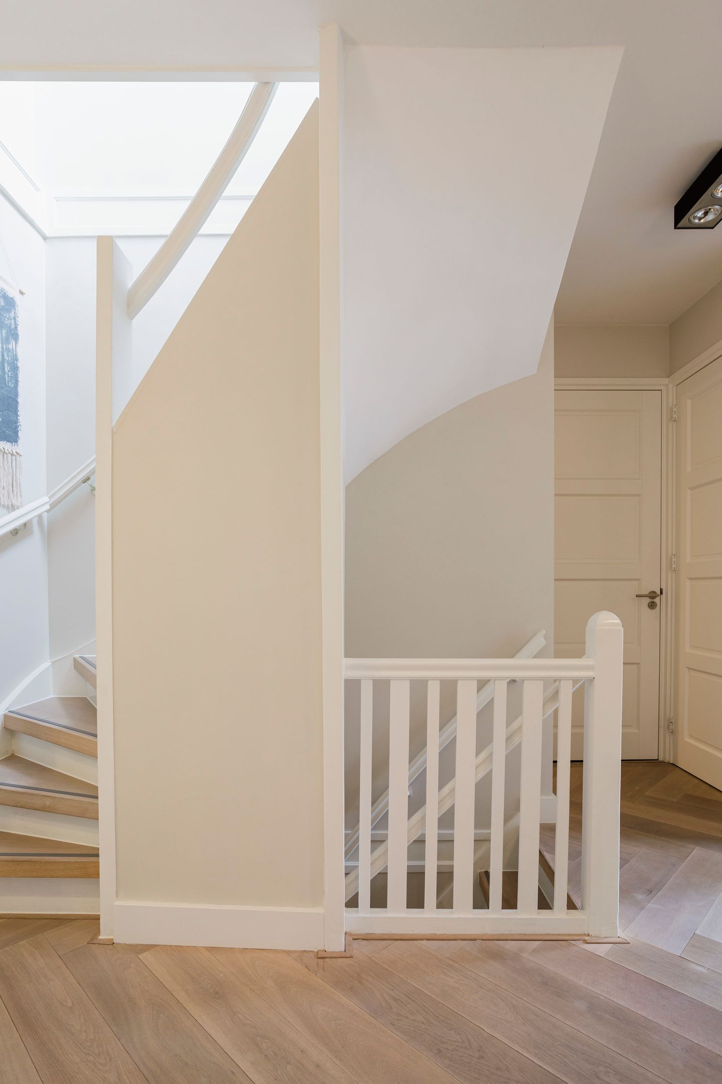 Photo 19 of Diezestraat 27-2