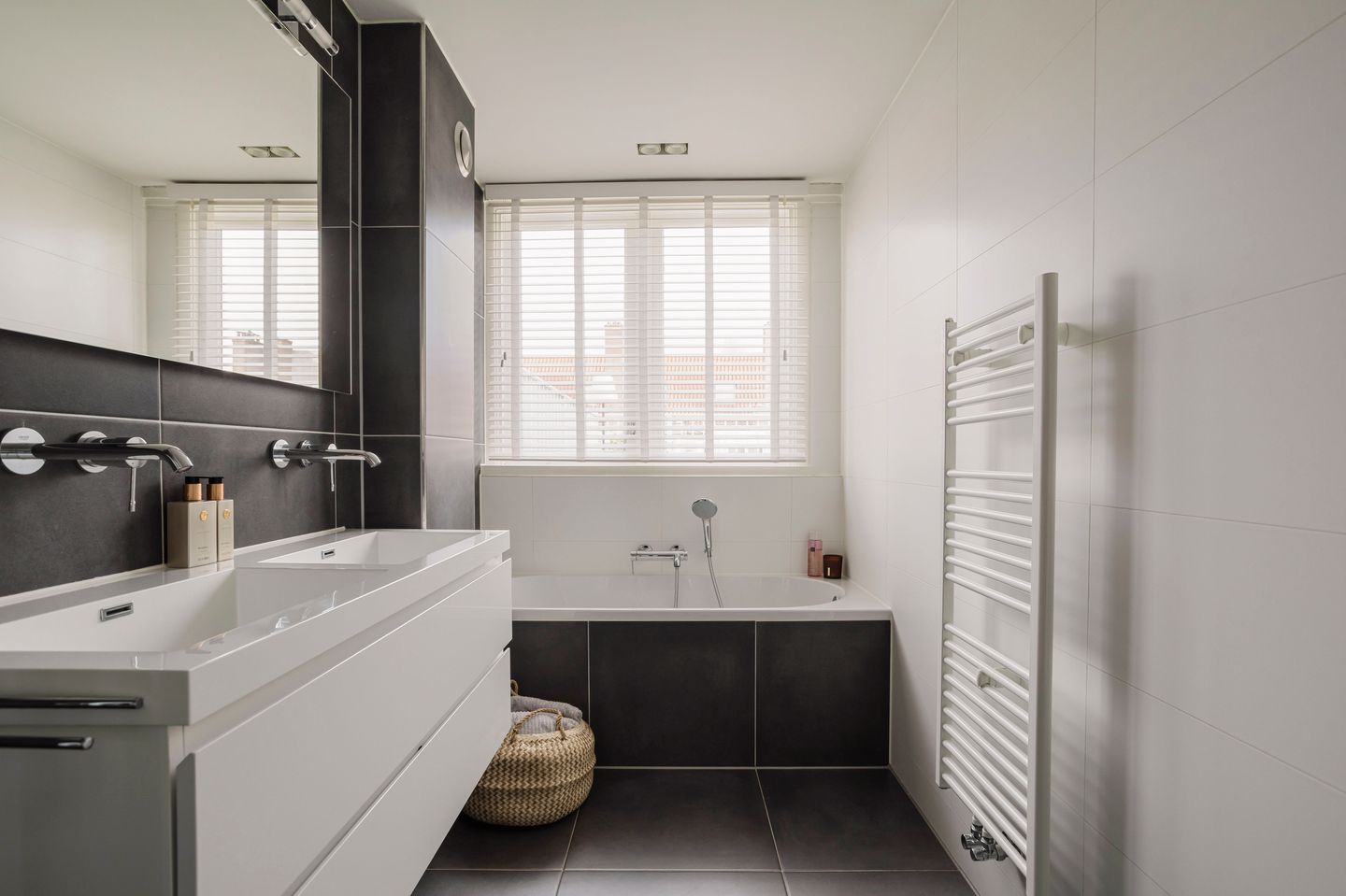 Photo 25 of Diezestraat 27-2