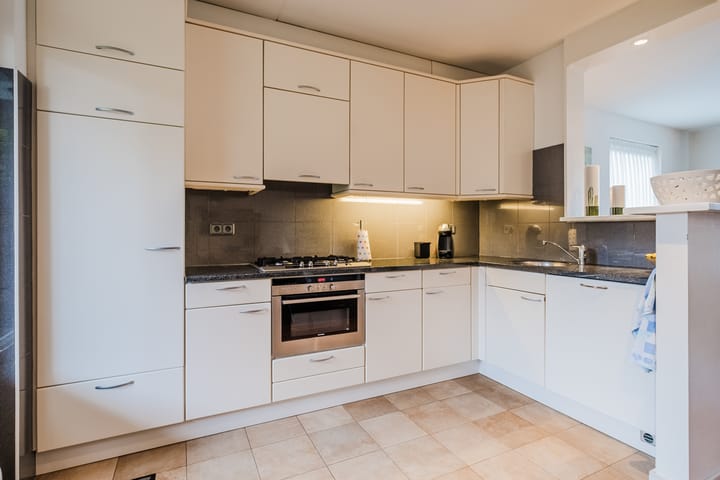 Foto 12 van Oude Postelseweg 6-A