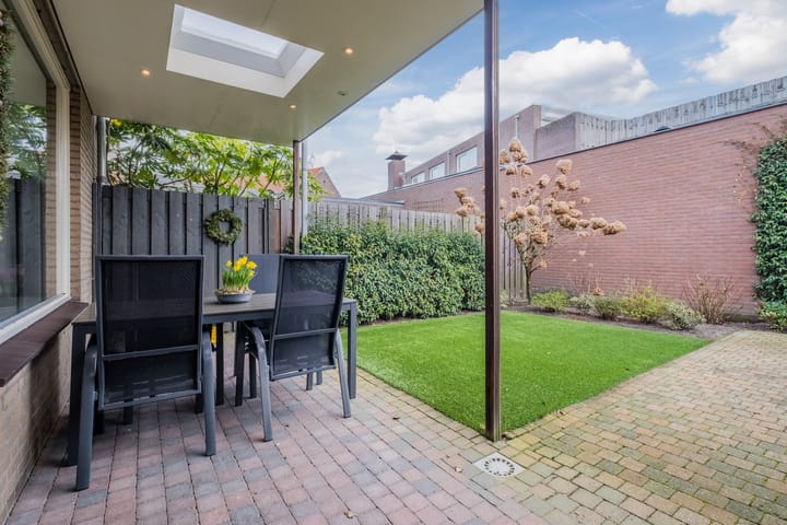 Foto 28 van Oude Postelseweg 6-A