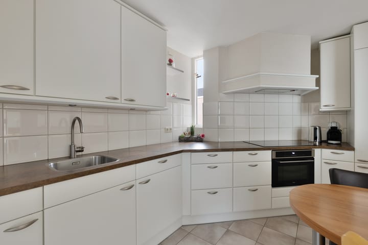 Foto 16 van Albert Schweitzerstraat 37