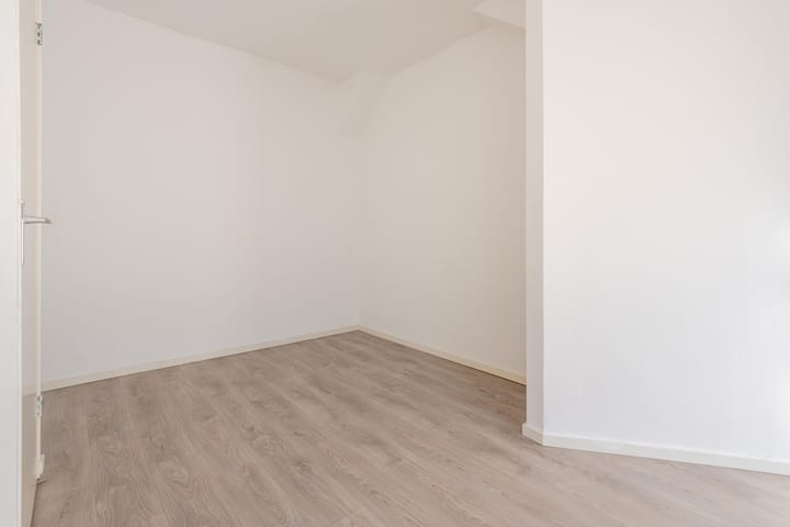 Photo 10 of Walchersestraat 73-C