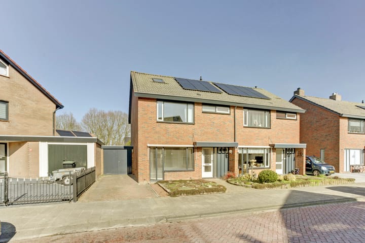 Foto 1 van Lancasterdreef 3