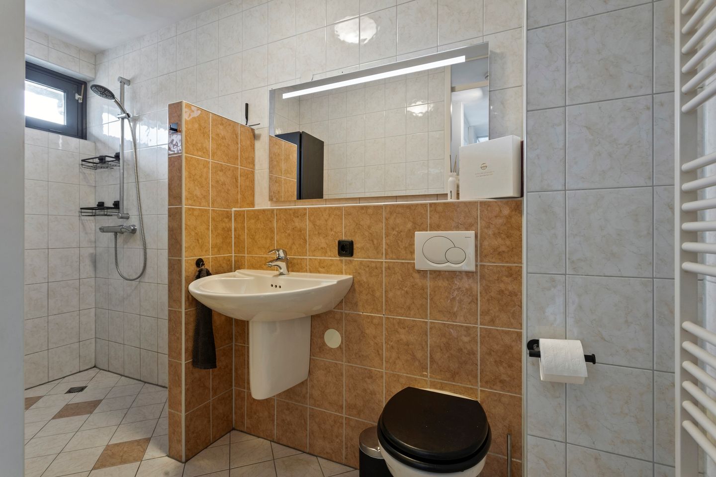 Photo 20 of Grebbe 31