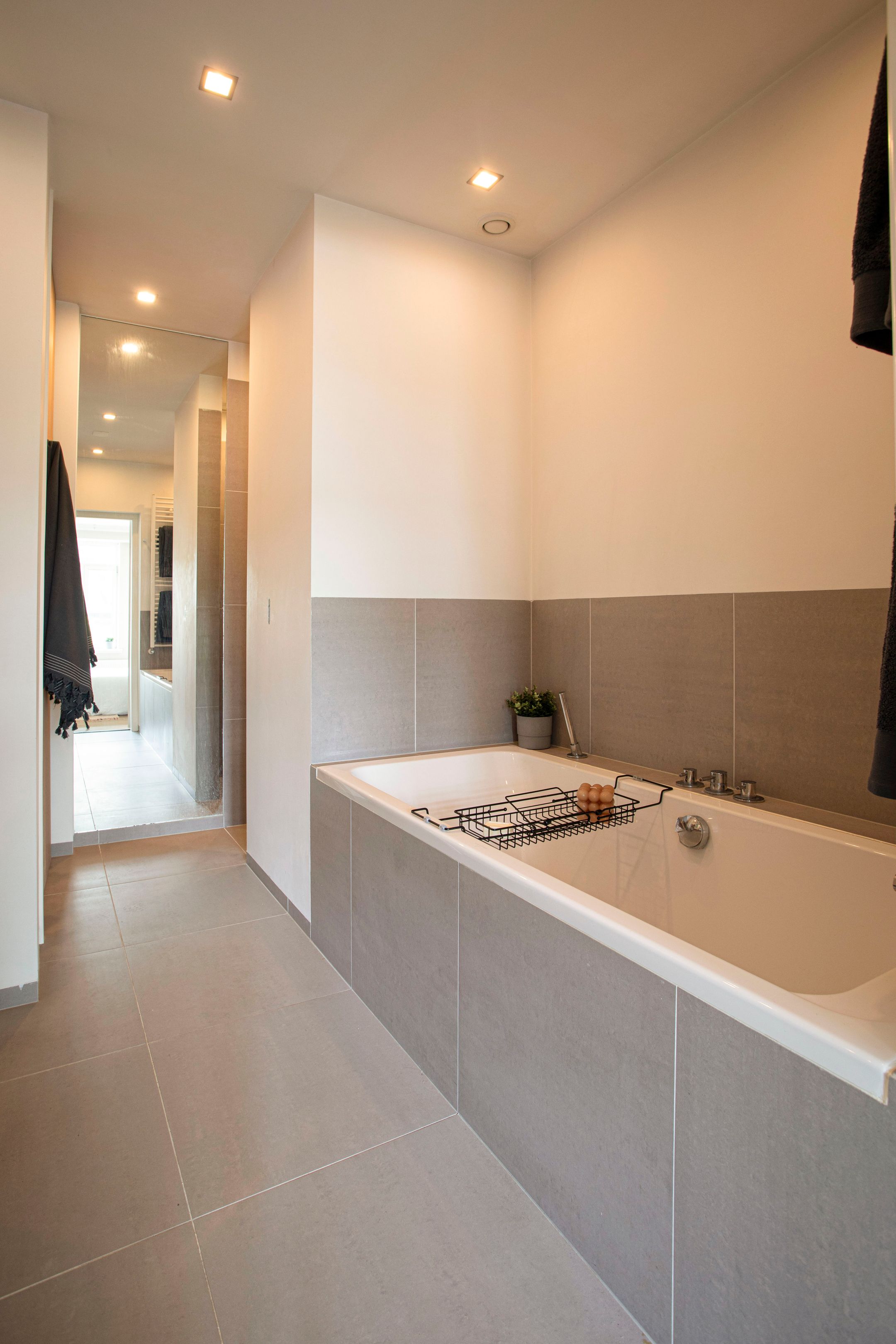 Foto 24 van President Kennedylaan 2-3