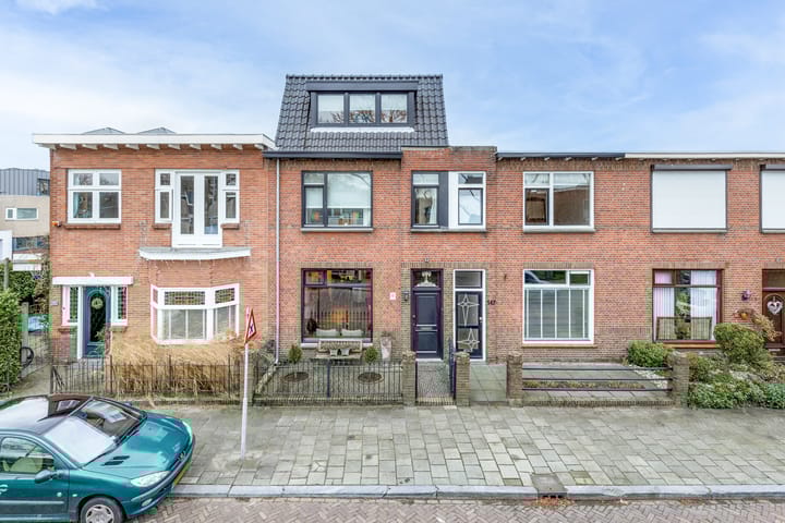 Foto 64 van Valkenierslaan 145