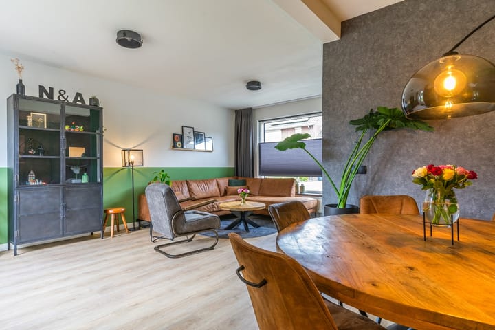 Foto 11 van Leliestraat 8