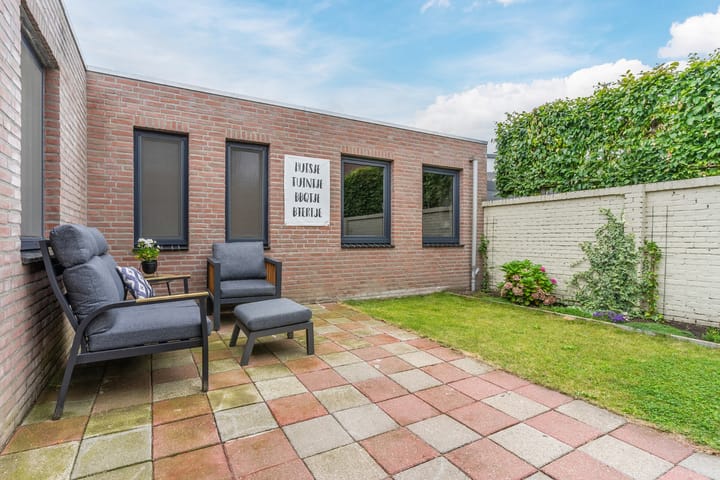 Foto 36 van Leliestraat 8