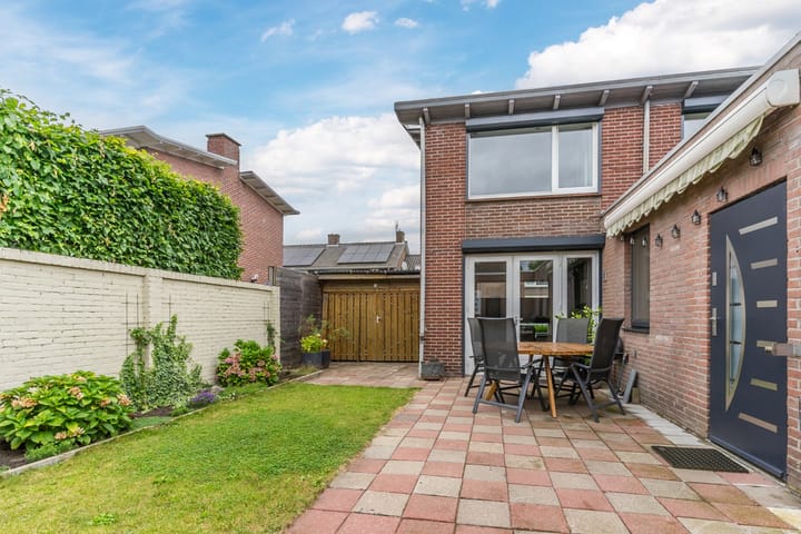 Foto 37 van Leliestraat 8