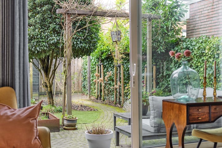 Foto 7 van Schout van Vertaingstraat 11