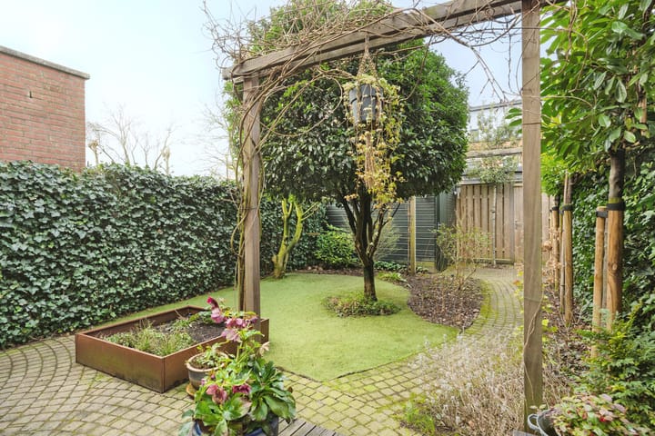 Foto 35 van Schout van Vertaingstraat 11