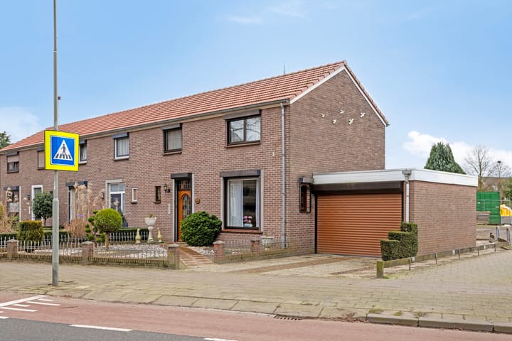 Koopwoningen - huizen te koop in [Funda]