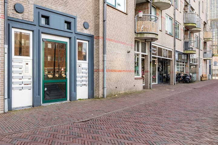 Foto 6 van Canadaplein 15