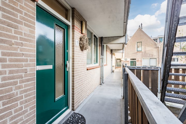 Foto 8 van Canadaplein 15