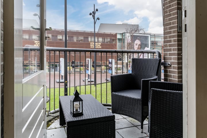 Foto 3 van Canadaplein 15