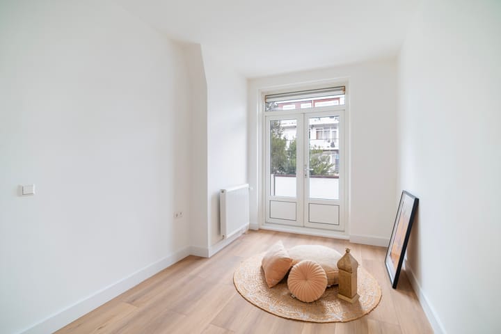 Foto 11 van Veluweplein 46