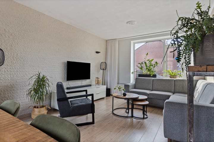 Foto 8 van G.A. Brederostraat 10