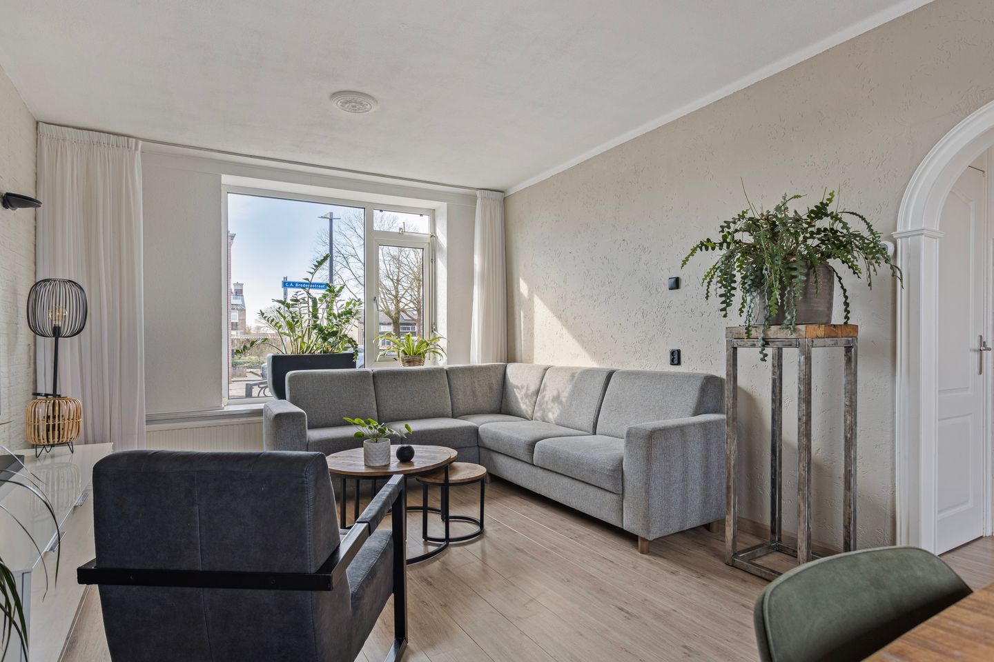 Foto 10 van G.A. Brederostraat 10