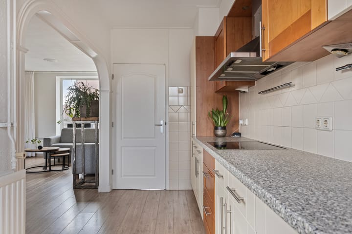 Foto 14 van G.A. Brederostraat 10