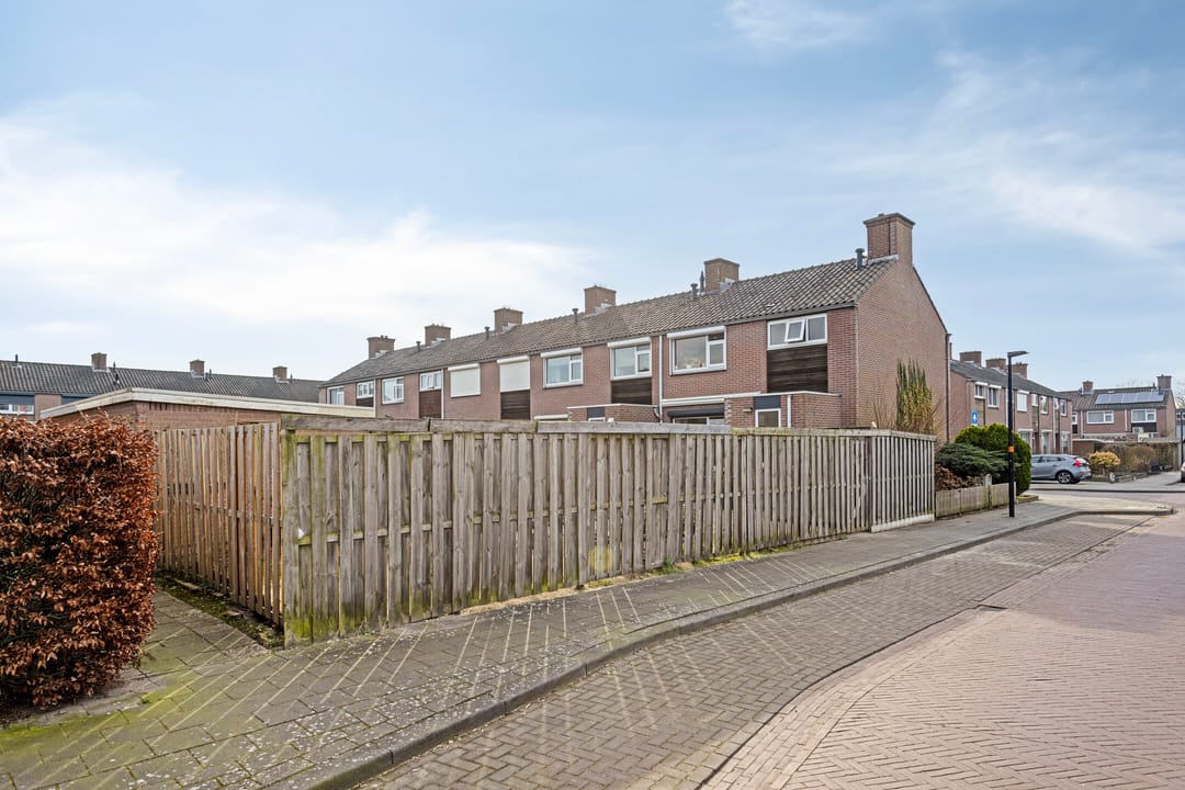 Foto 26 van G.A. Brederostraat 10