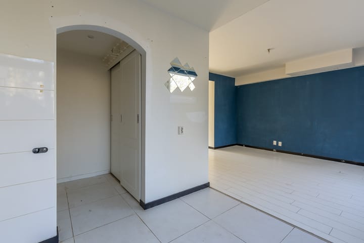 Photo 13 of Colenso 17