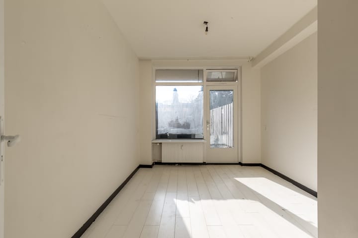 Photo 17 of Colenso 17