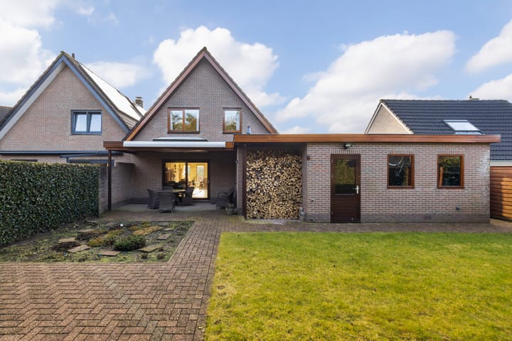 Foto 32 van Magnolialaan 5