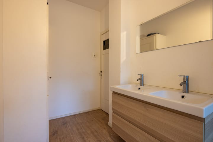 Foto 37 van Calandstraat 28-C