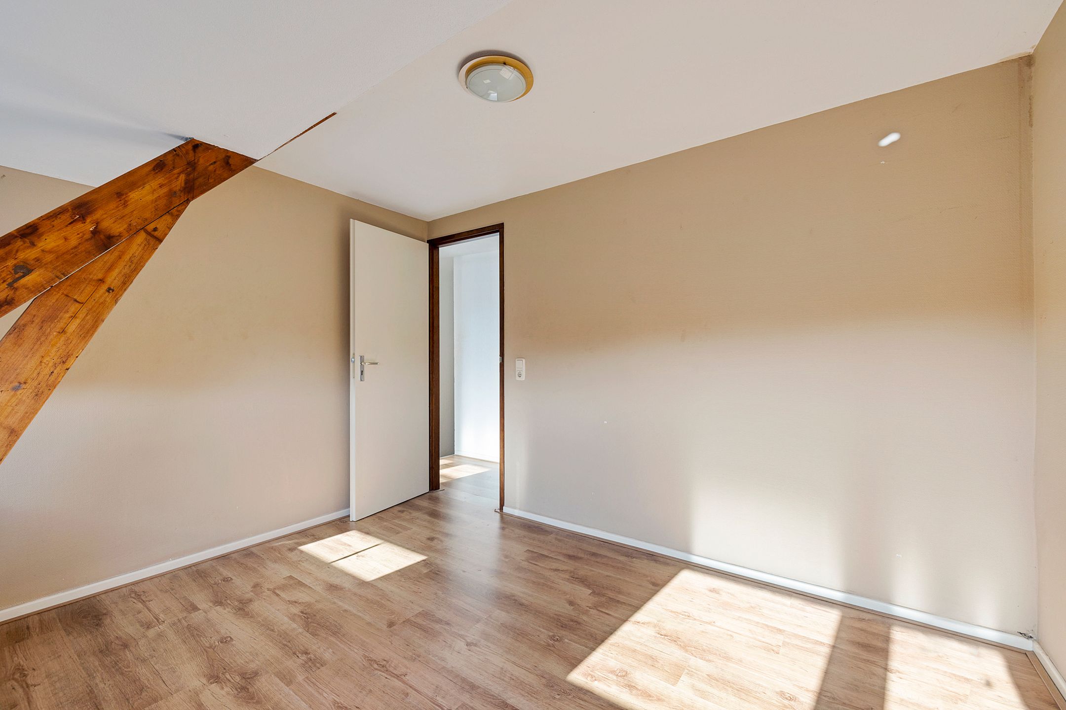 Foto 27 van Groningerstraatweg 140