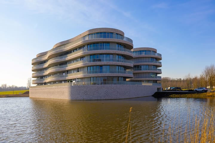 Foto 1 van Van der Duijn van Maasdamweg 668