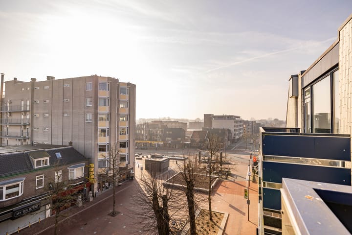 Photo 12 of Hoofdstraat 238-43