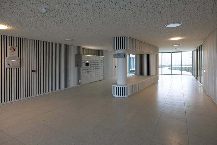 Foto 12 van Van der Duijn van Maasdamweg 668