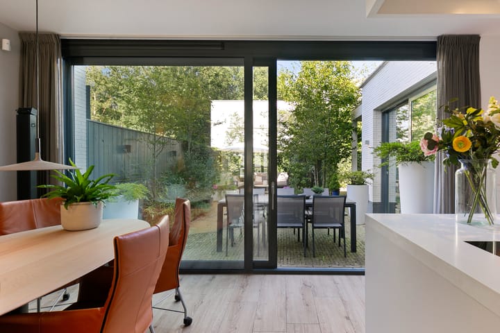 Foto 15 van Bosanemoonstraat 5