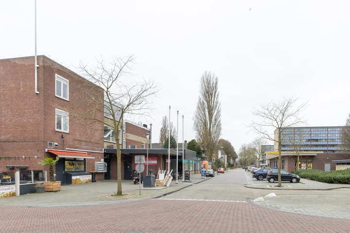 Foto 24 van Planetenbaan 31-A