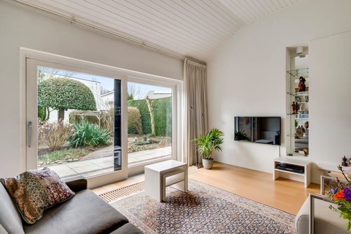 Foto 12 van Meidoorn 72