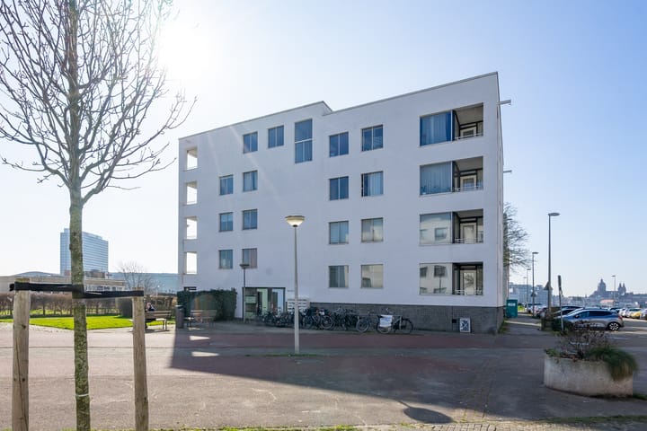 Foto 24 van IJplein 233