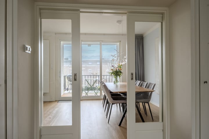 Photo 11 of van Nispenstraat 204